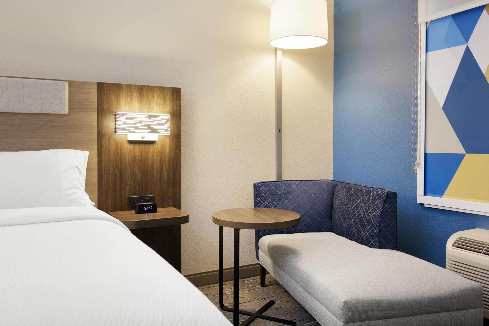 Holiday Inn Express Hotels & Suites Jacksonville By Ihg Bagian luar foto